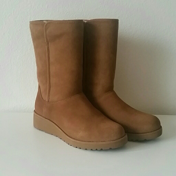 ugg amie classic slim water resistant short boot